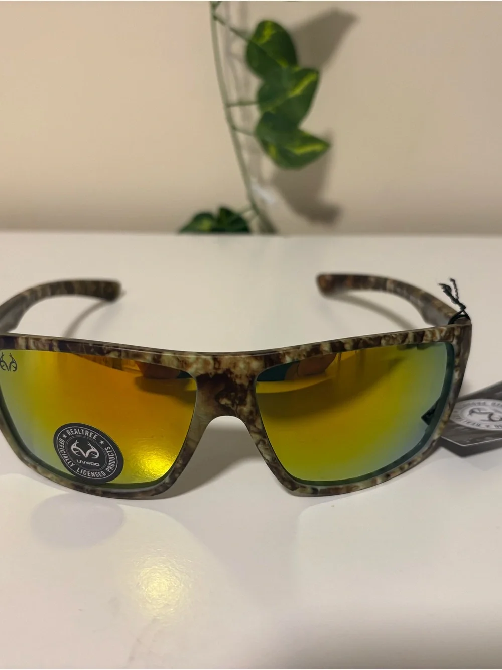 Realtree Camo Frame Sunglasses with Gold-Green Mirrored Lenses